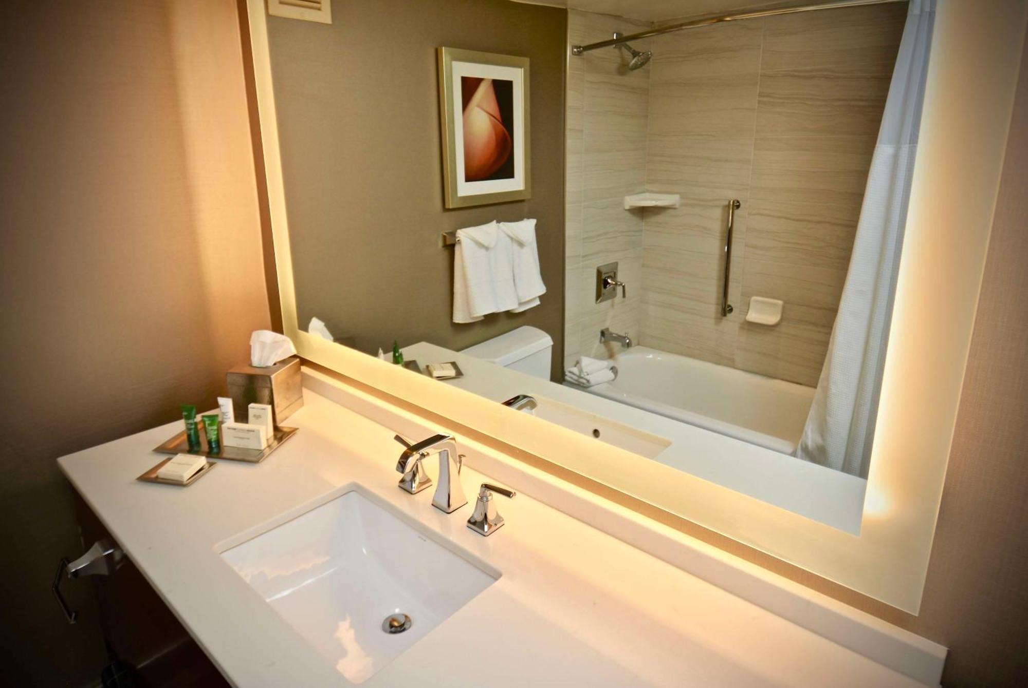 Hilton Atlanta Northeast Hotel Norcross Exterior foto
