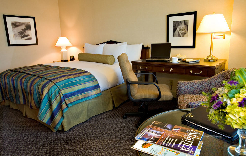 Hilton Atlanta Northeast Hotel Norcross Exterior foto